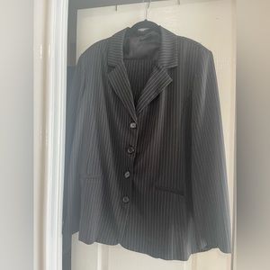 Women’s plus size striped pannt suite size 22w